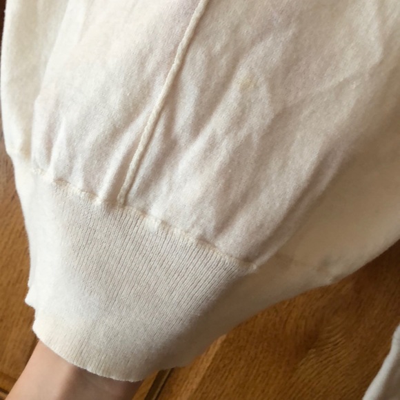 *FREE with purchase* Gap | lightweight sweater - Picture 3 of 11